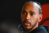 刘易斯·汉密尔顿(Lewis Hamilton)在对非洲难民进行了情感访问后，呼吁对他们给予更多的同情