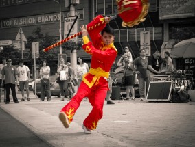 热气腾腾的中国，展现活力与繁荣